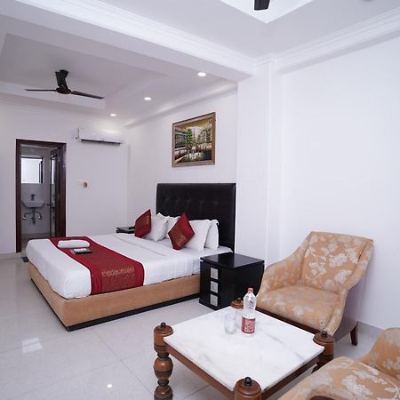 דלהי Hotel Moon Taj Near Yashobhoomi Convention Centre מראה חיצוני תמונה