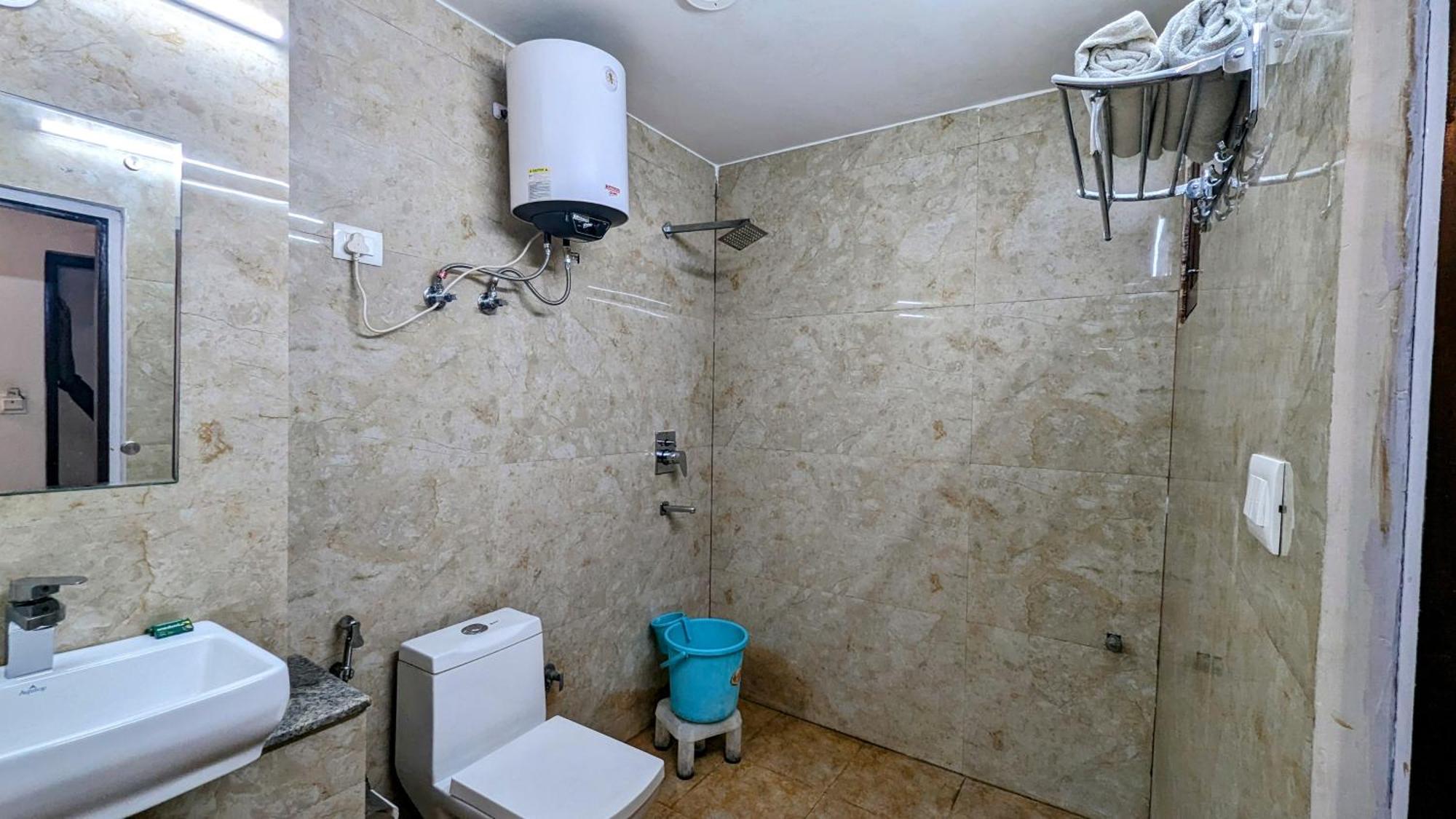 דלהי Hotel Moon Taj Near Yashobhoomi Convention Centre מראה חיצוני תמונה