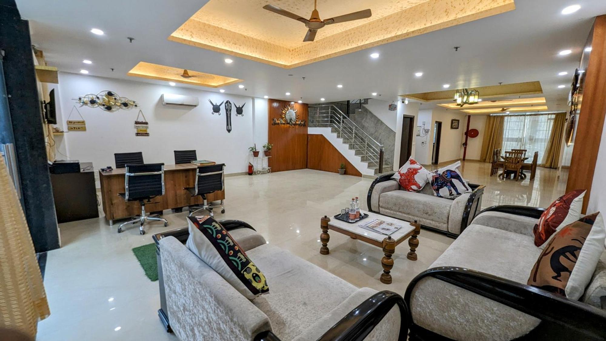 דלהי Hotel Moon Taj Near Yashobhoomi Convention Centre מראה חיצוני תמונה