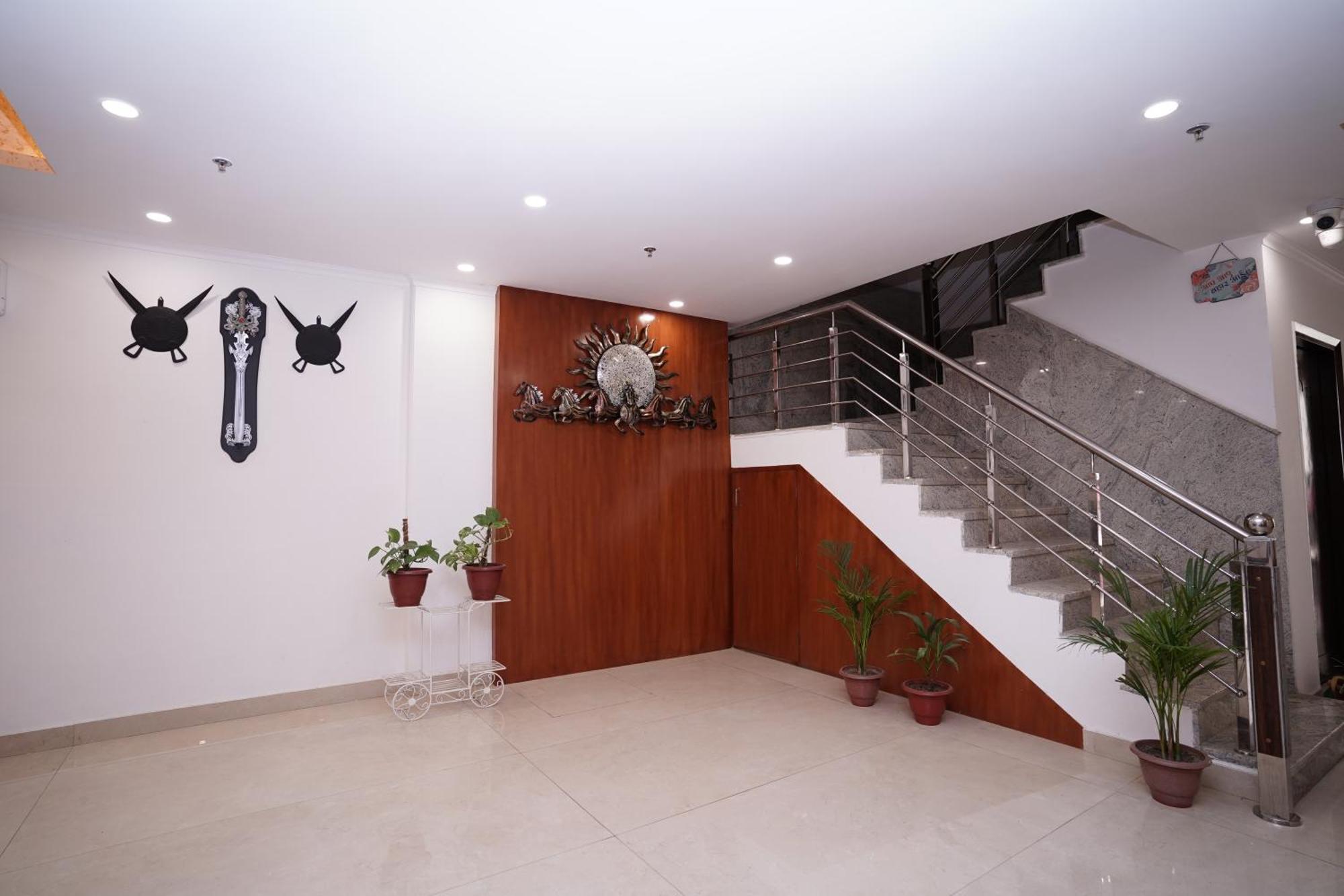 דלהי Hotel Moon Taj Near Yashobhoomi Convention Centre מראה חיצוני תמונה